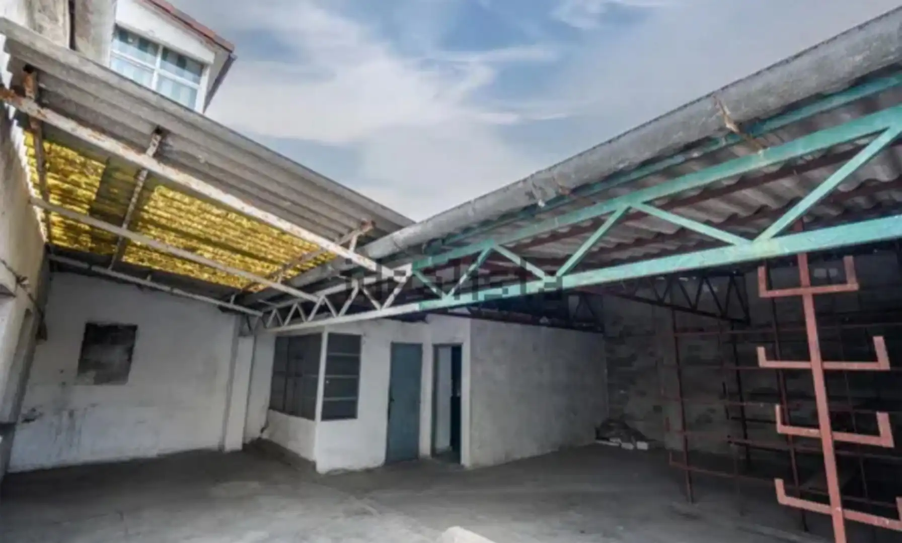 Detached homes for sale in Calle Ronda de la Iglesia, 1, El Tiemblo Exterior view of Detached homes for sale in El Tiemblo with Terrace and Storage room