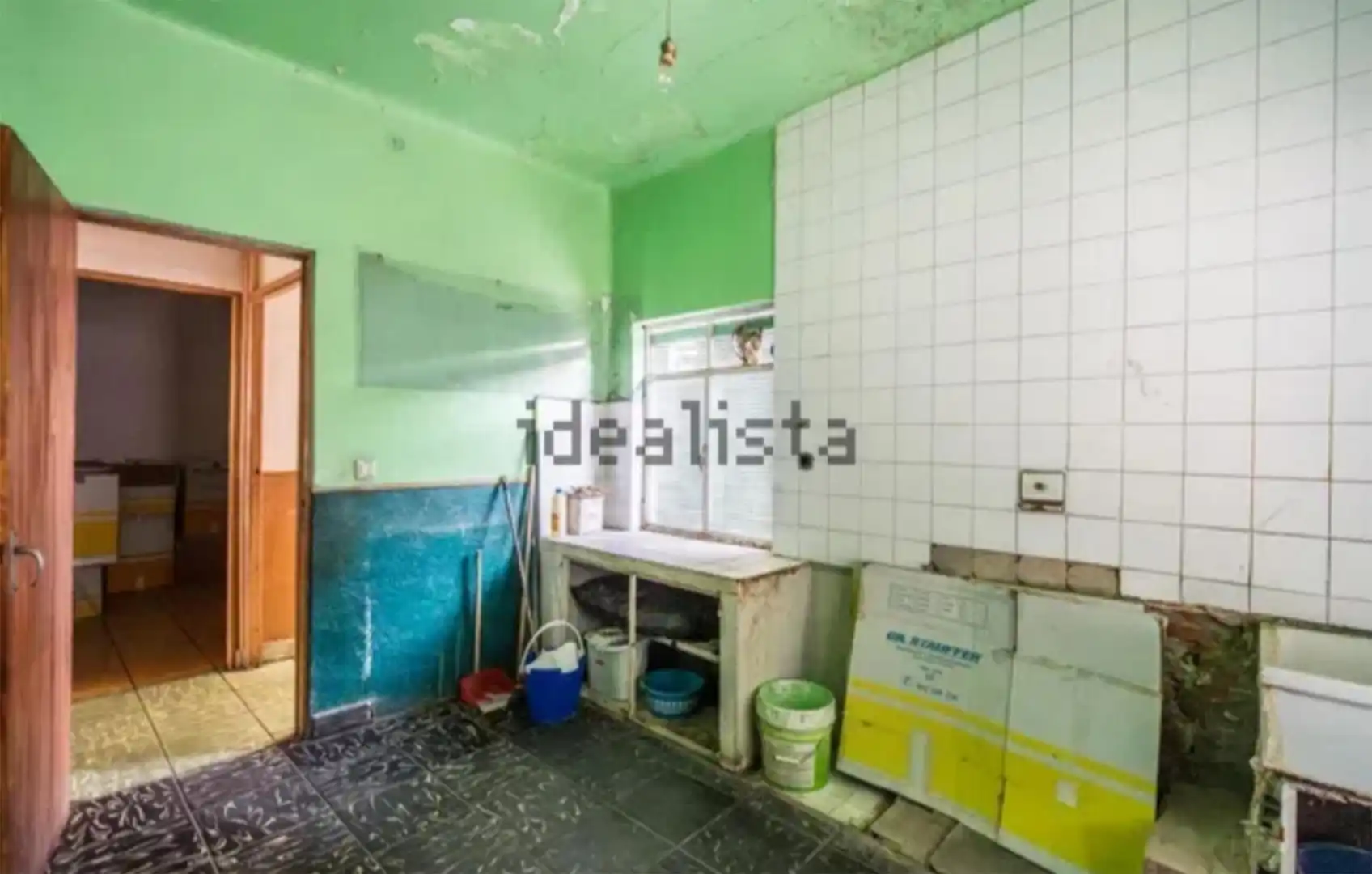 Detached homes for sale in Calle Ronda de la Iglesia, 1, El Tiemblo Kitchen of Detached homes for sale in El Tiemblo with Terrace and Storage room