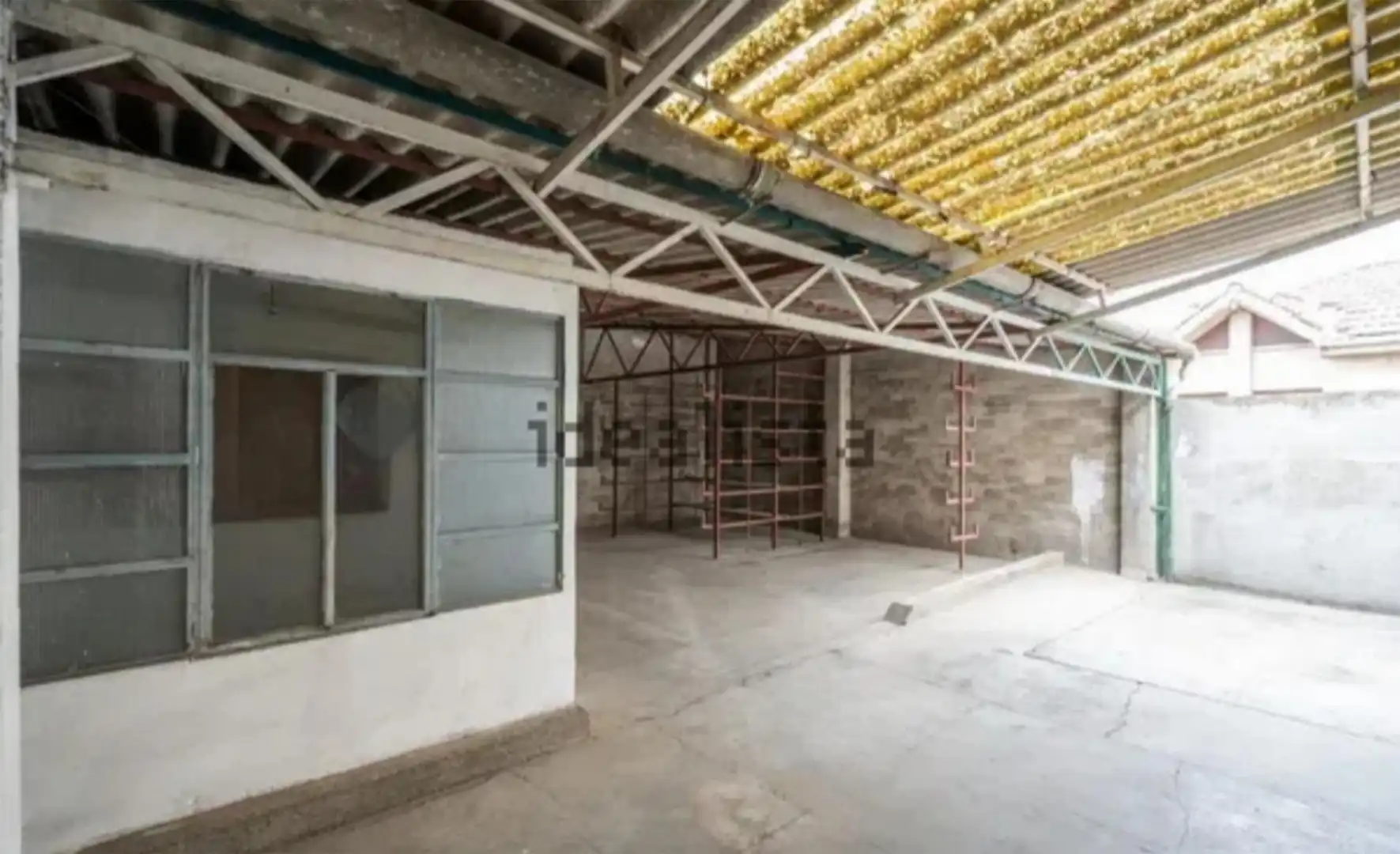 Detached homes for sale in Calle Ronda de la Iglesia, 1, El Tiemblo Detached homes for sale in El Tiemblo with Terrace and Storage room
