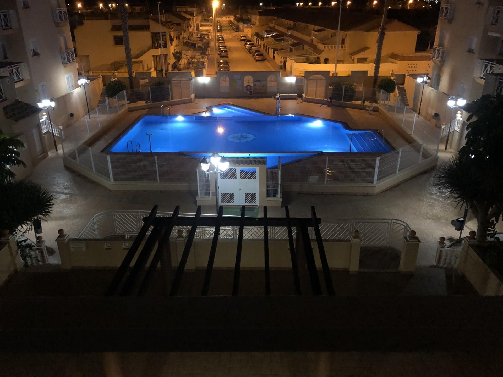 Piscina de Pis en venda en San Pedro del Pinatar amb Terrassa, Piscina i Balcó