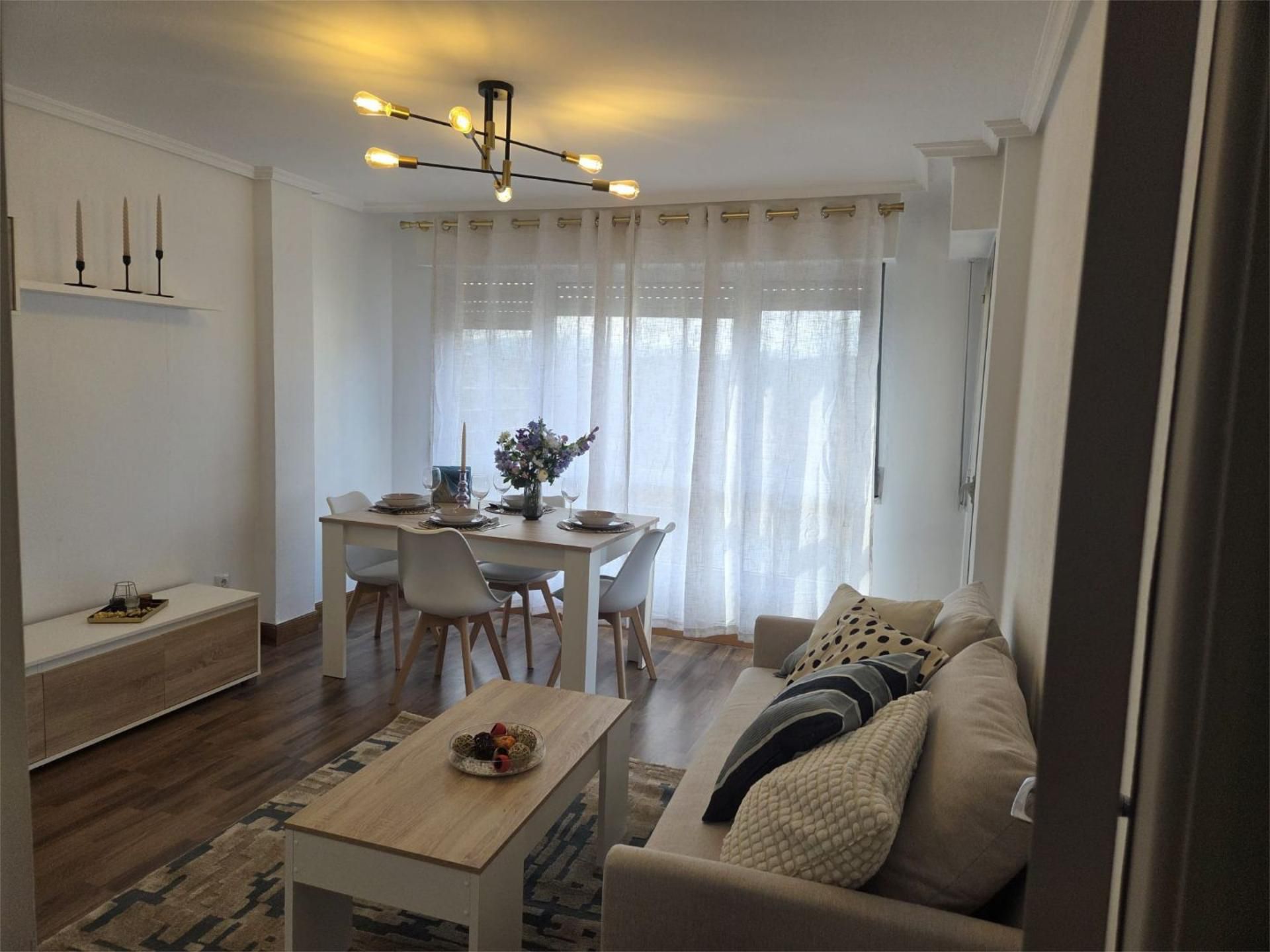 Living room of Flat to rent in Medina de Pomar  with Heating, Parquet flooring and Terrace