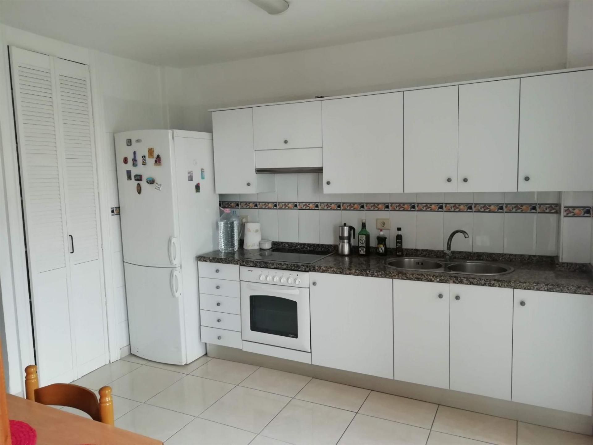 Apartment to rent in Tf-655, 1, Los Cristianos Kitchen of Apartment to rent in Arona with Terrace
