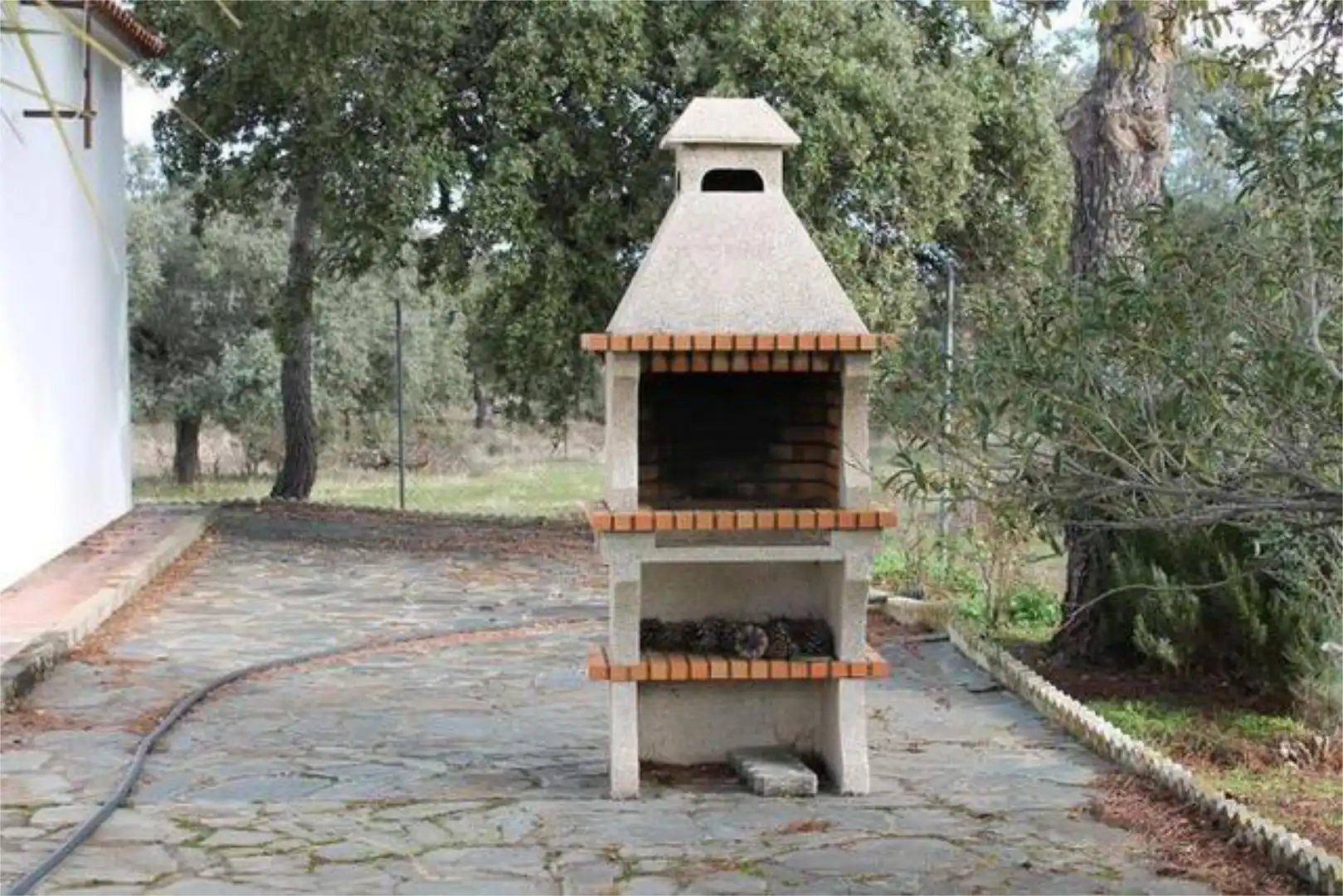 Casa adosada en venda a Fuente del Arco Jardí de Casa adosada en venda en Fuente del Arco amb Jardí privat i Piscina