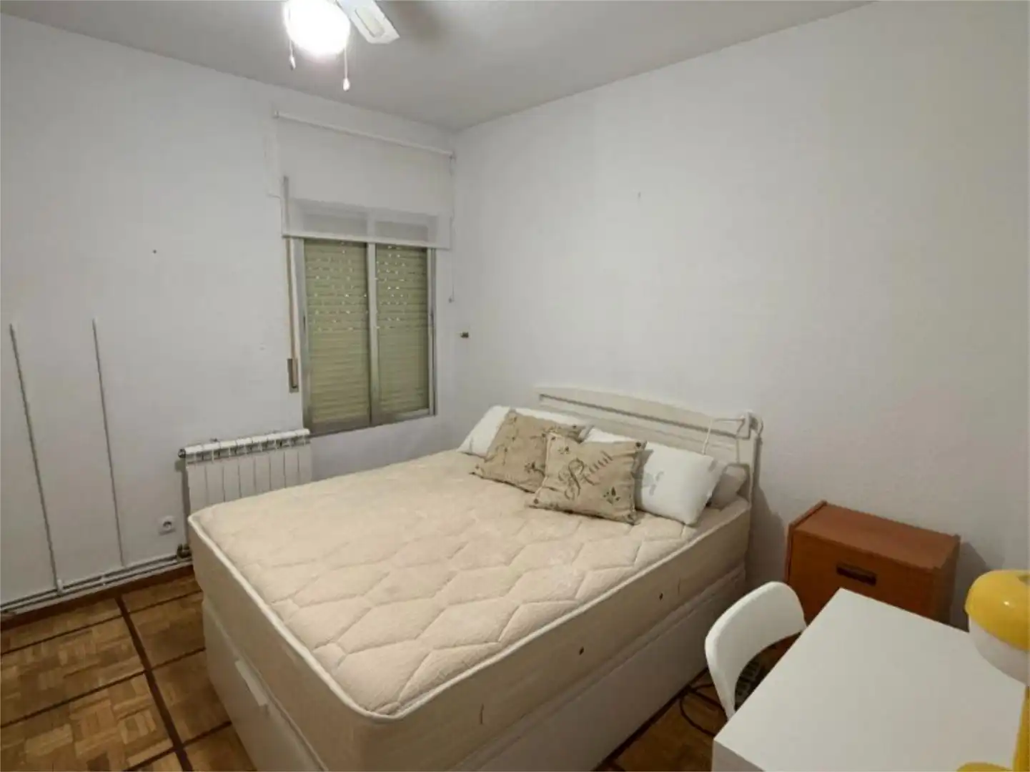 Zimmer in Calle San Blas, 8, Villayuventus - Renfe Schlafzimmer von Wohnung zur untervermieten in Parla mit Klimaanlage, Heizung und Parkett
