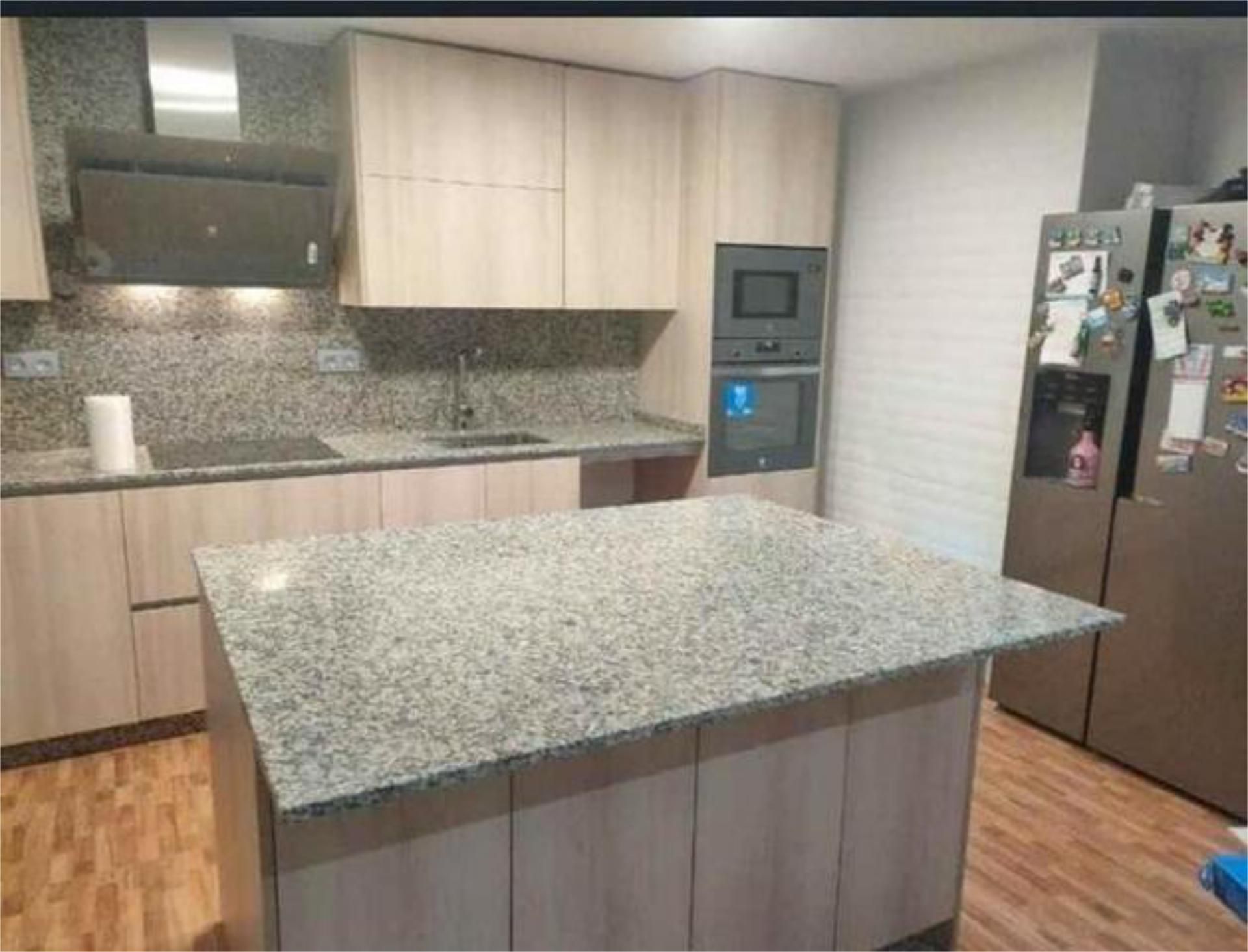 Piso en venta en Beniaján Cocina de Piso en venta en Murcia Capital con Calefacción, Terraza y Trastero