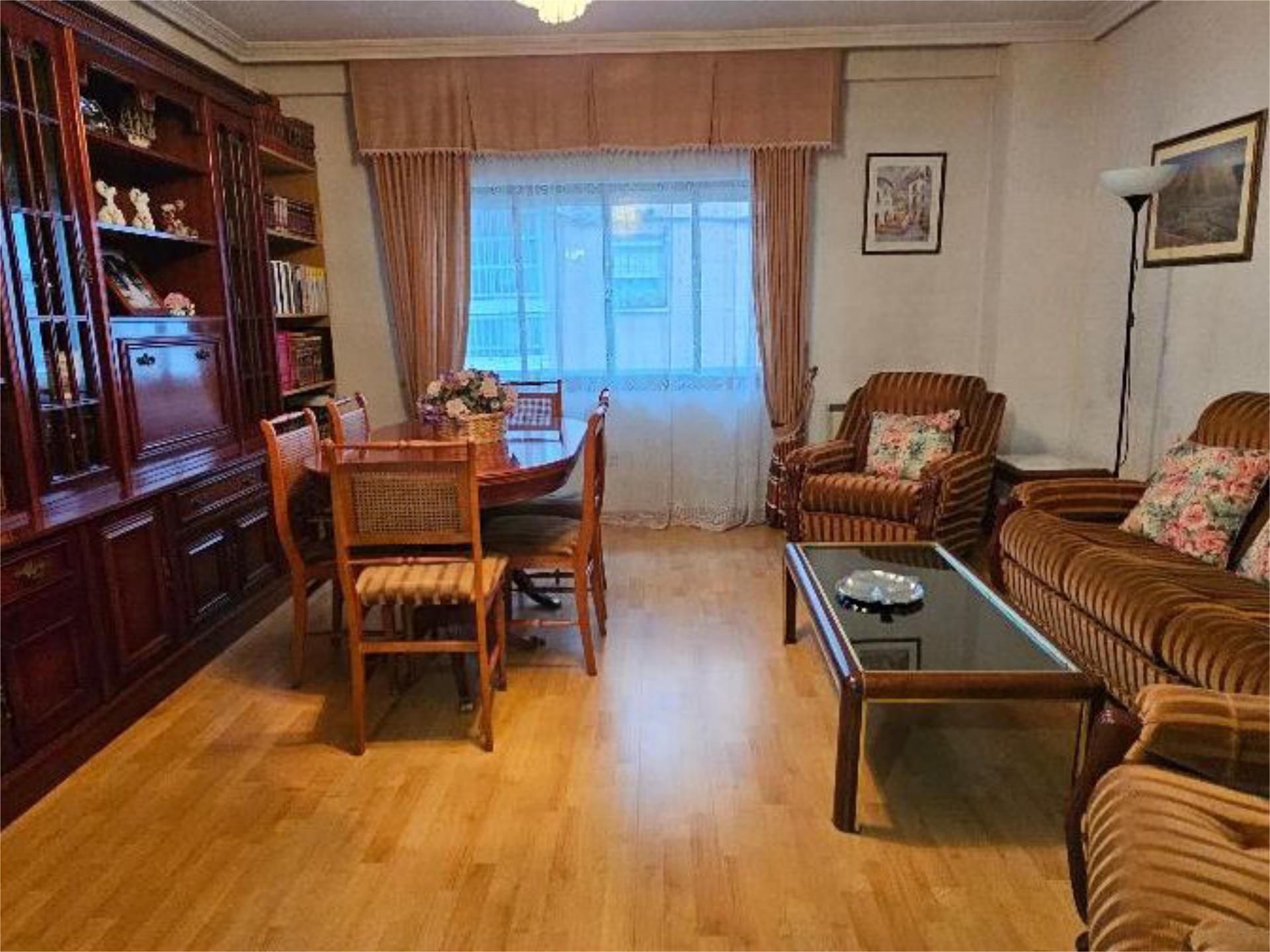 Menjador de Pis en venda en San Sebastián de los Reyes amb Aire condicionat i Balcó