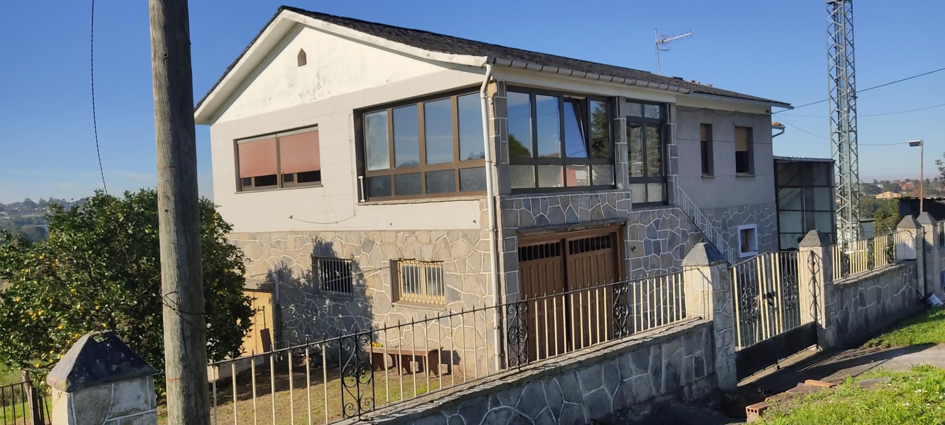 Exterior view of House or chalet to rent in Gijón   with Heating, Private garden and Terrace