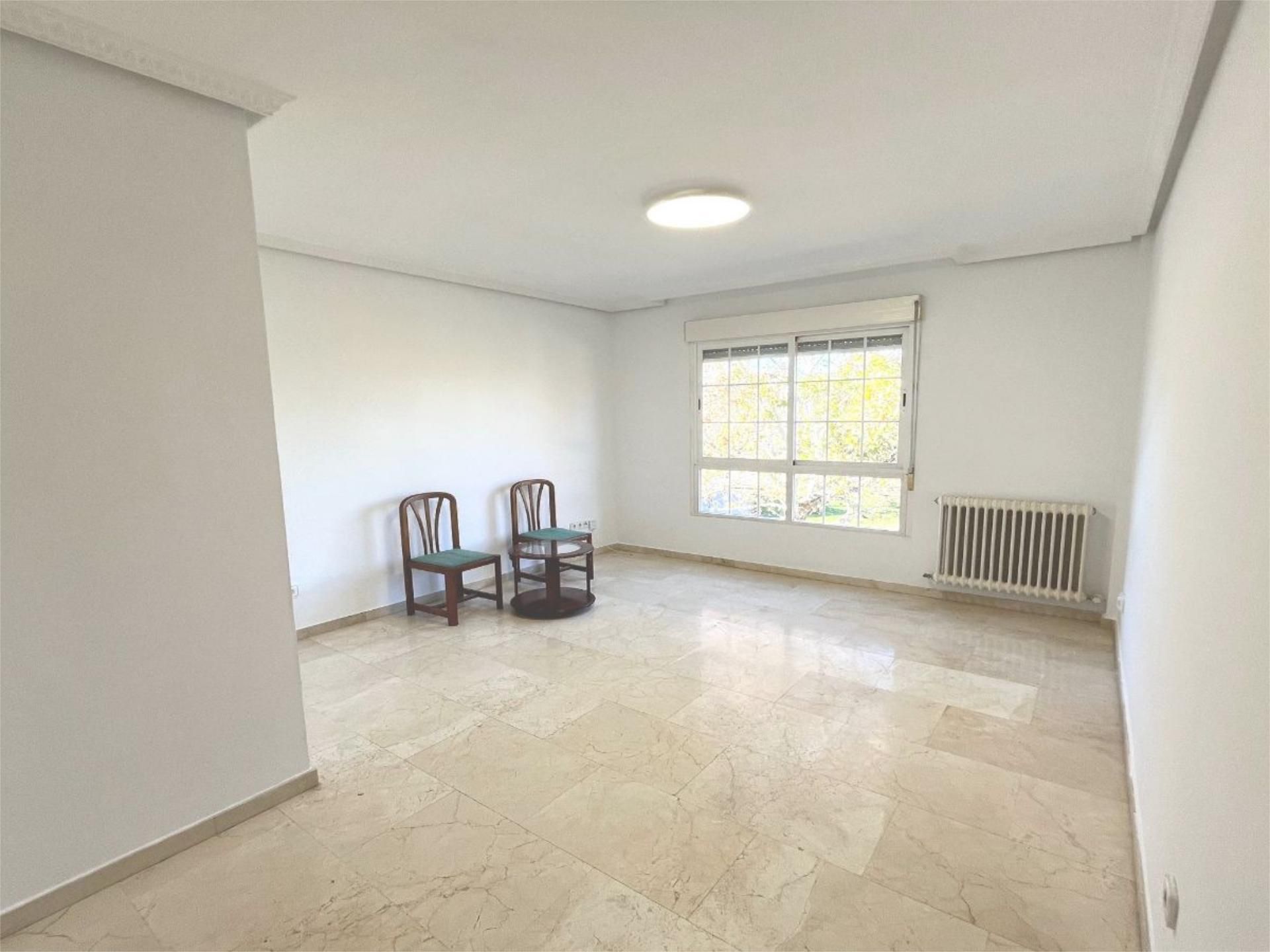 Pis de lloguer a Calle de Domingo de Alboraya, 8, Puerta Bonita Sala d'estar de Pis de lloguer en Madrid Capital amb Calefacció