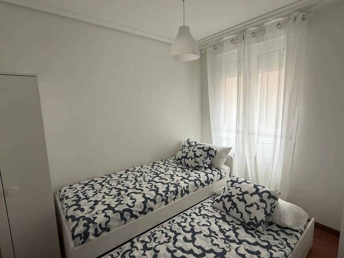 Schlafzimmer von Wohnung zur Miete in Suances mit Terrasse und Balkon