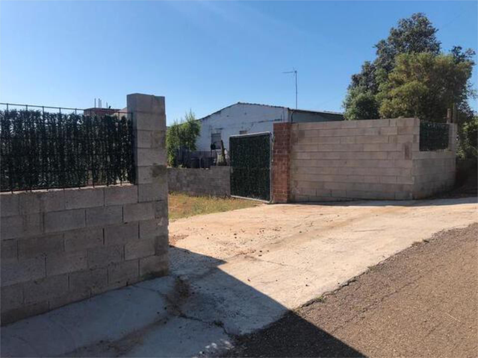Single-family semi-detached for sale in Dehesilla de Calamón - Campomanes Exterior view of Single-family semi-detached for sale in Badajoz Capital with Heating, Private garden and Terrace