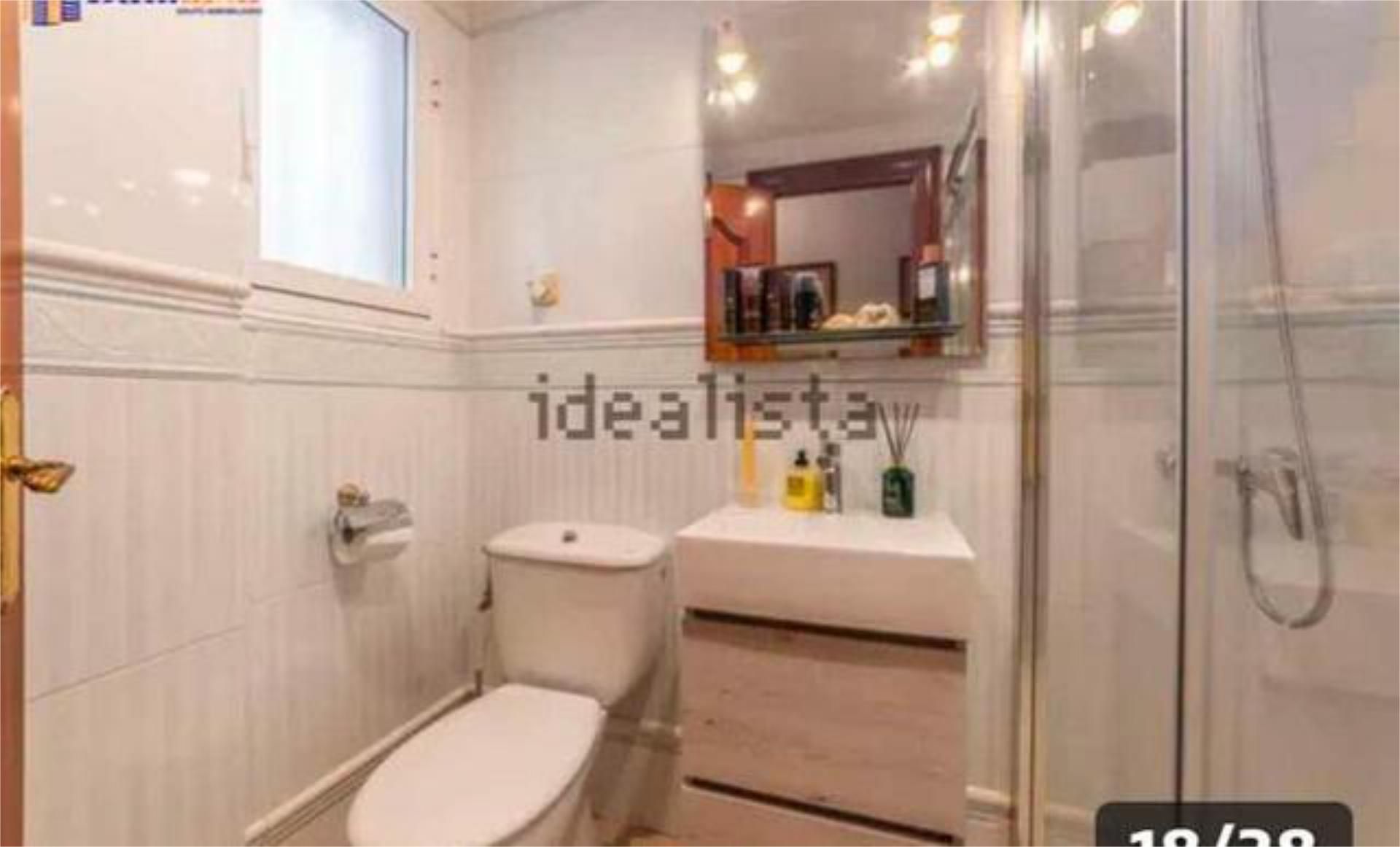 Flat for sale in La Goleta - San Felipe Neri Bathroom of Flat for sale in Málaga Capital with Private garden