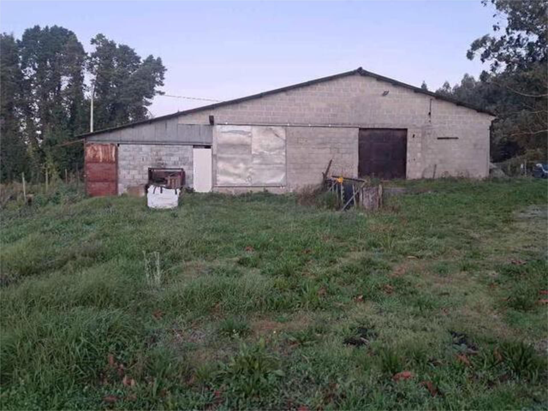 Nave industrial de alquiler en Paderne