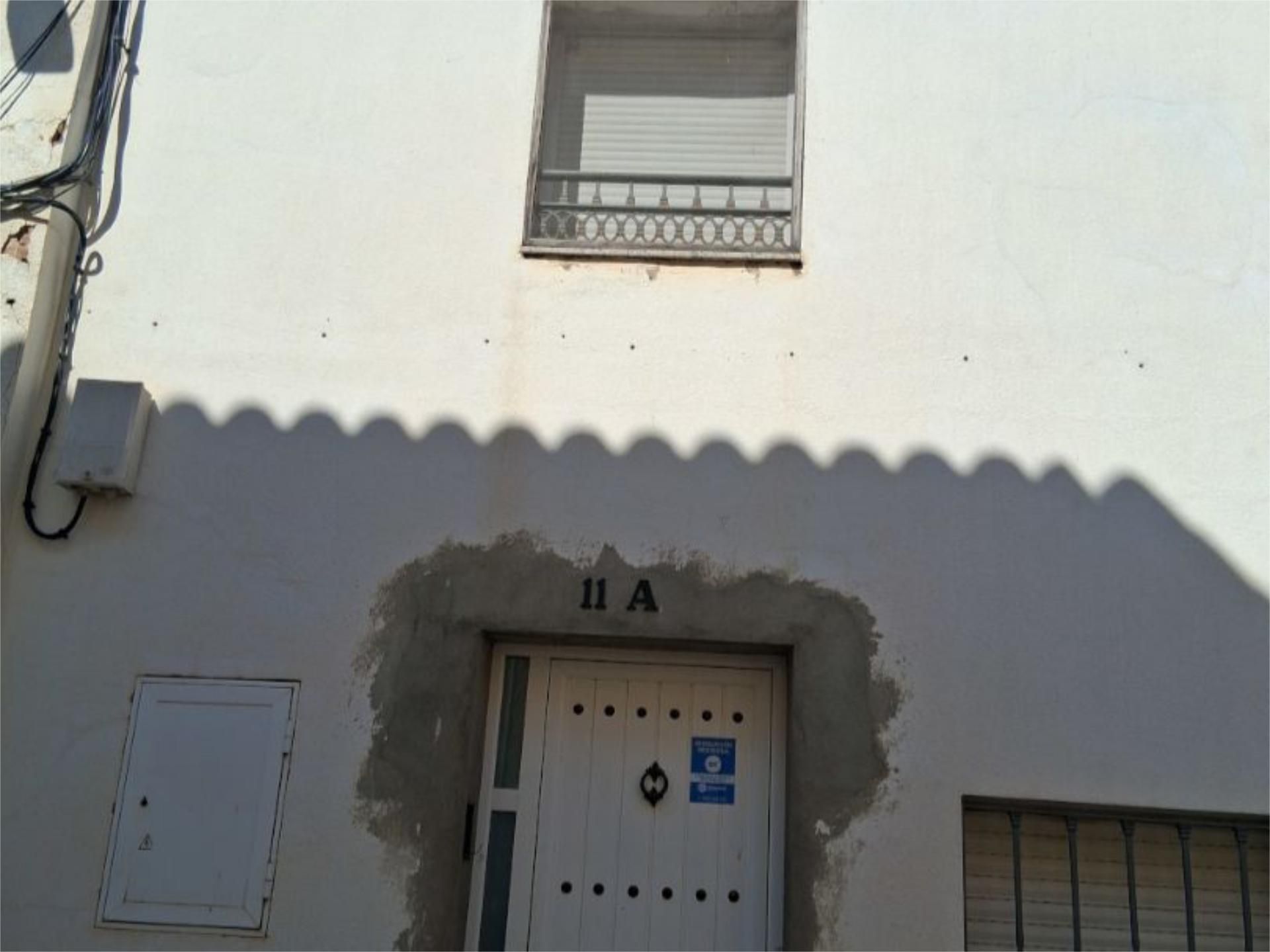 Vista exterior de Pis en venda en Chillón amb Calefacció, Terrassa i Traster