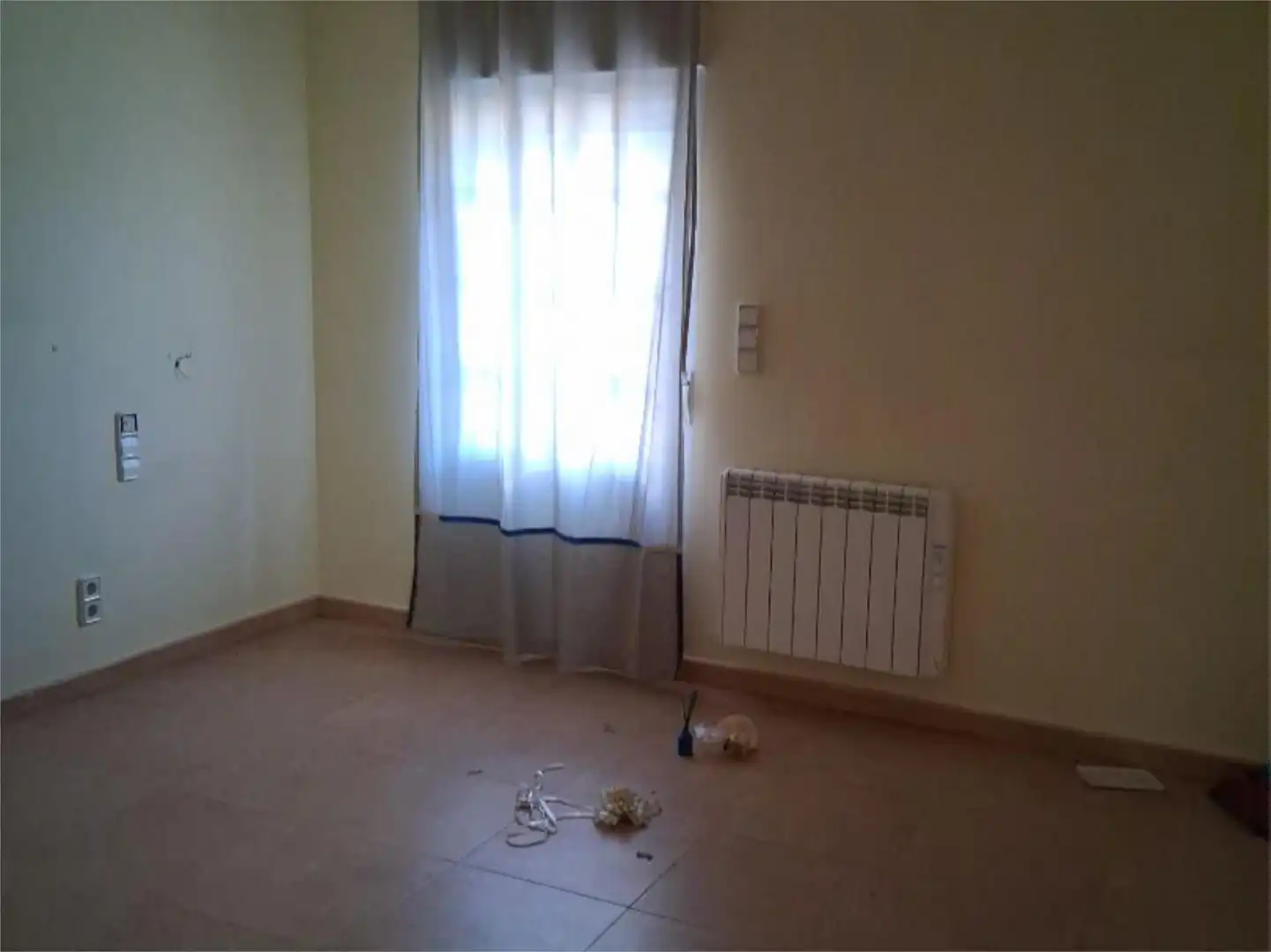Pis en venda a Calle Canalejas, 11, Chillón Dormitori de Pis en venda en Chillón amb Calefacció, Terrassa i Traster