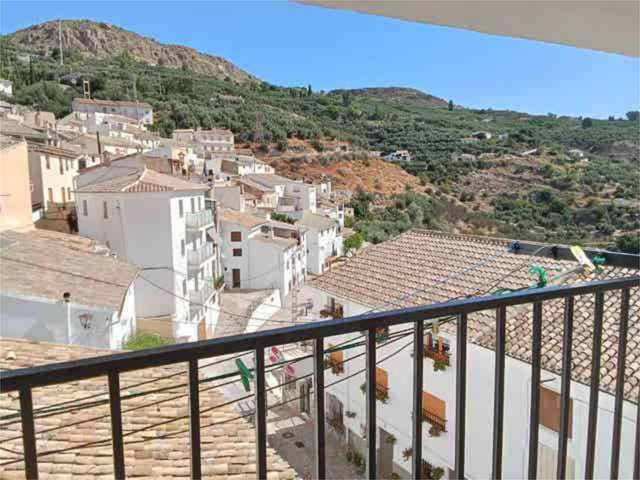Casa-chalet en Venta en Castril