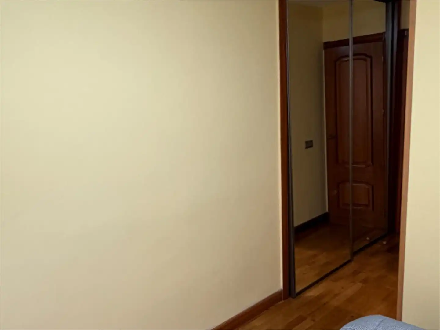 Piso en venta en Avenida de Portugal, 33, El Carrascal Habitación de Piso en venta en Leganés con Aire acondicionado, Calefacción y Jardín privado