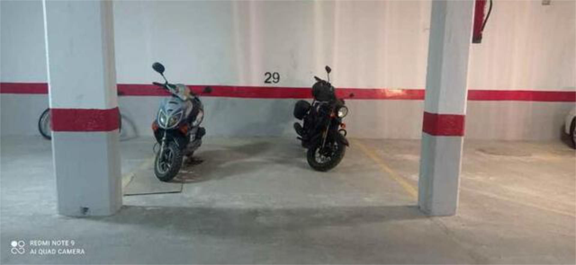 Aparcament de Garatge de lloguer en  Teruel Capital