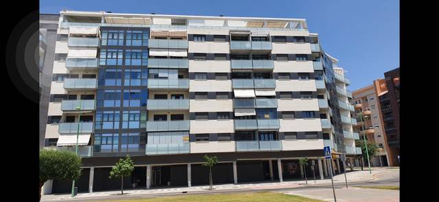 Garaje en Alquiler en Avenida Jorge Luis Borges, 16 en El Tejar - Hacienda Bizcochero