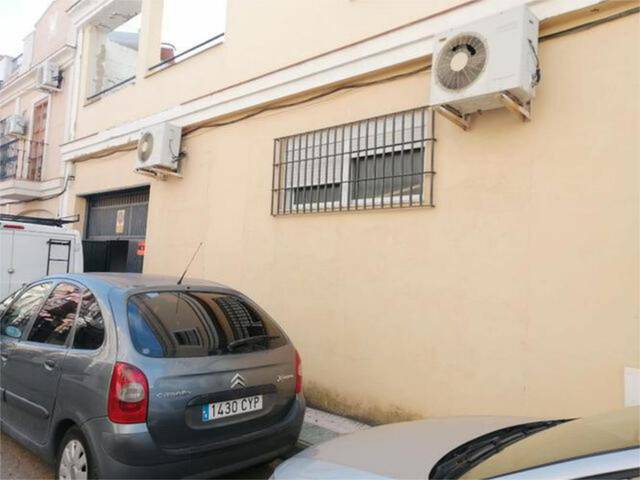 Local comercial en Alquiler en Guillena pueblo