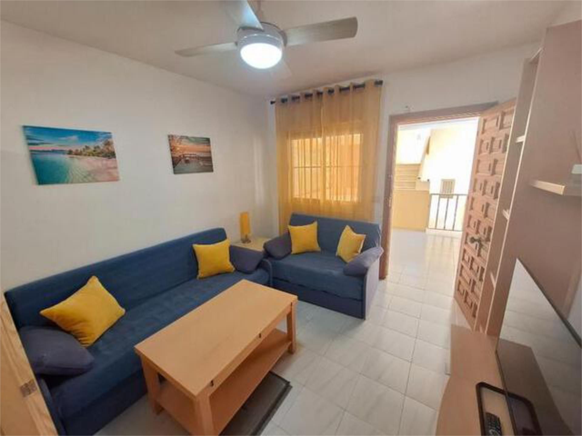 Apartament de lloguer a Pueblo Sala d'estar de Apartament de lloguer en Guardamar del Segura amb Terrassa