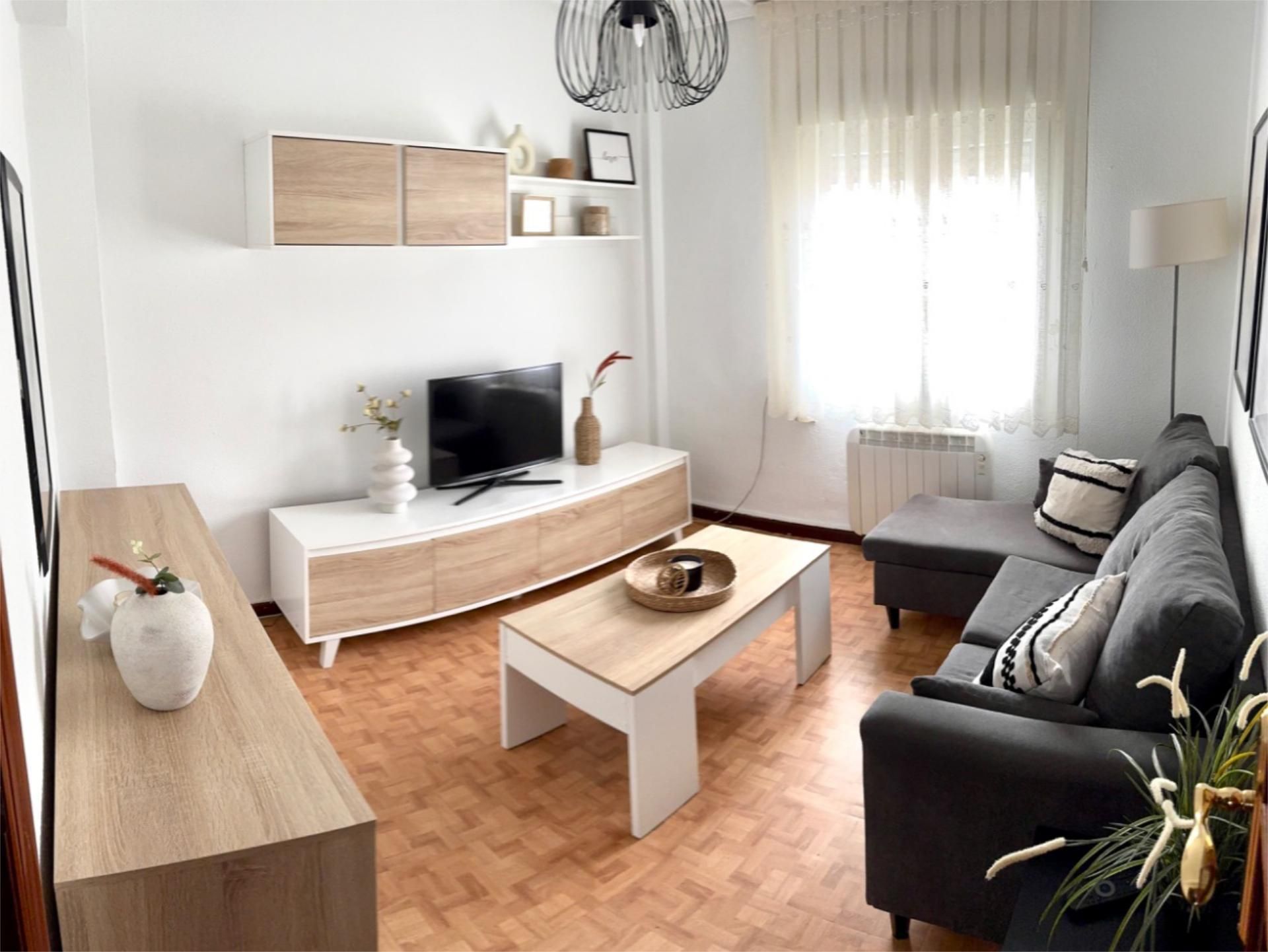 Flat for sale in Santiago Apostol Kalea, 1, Arteagabeitia - Retuerto - Kareaga Living room of Flat for sale in Barakaldo