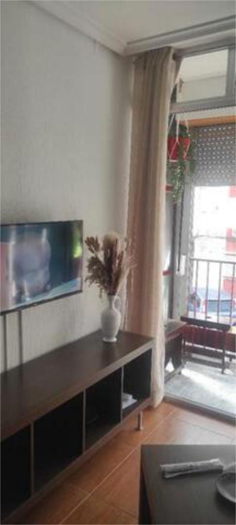 Sala d'estar de Pis de lloguer en  Sevilla Capital amb Calefacció, Terrassa i Moblat