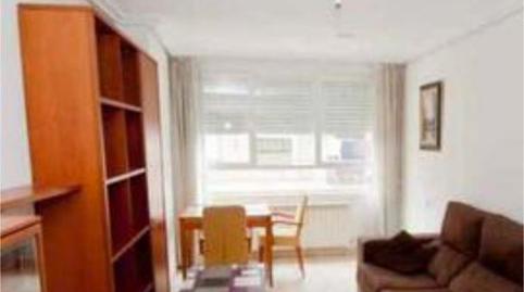 Foto 2 de Piso de alquiler en Residencia, La Rioja
