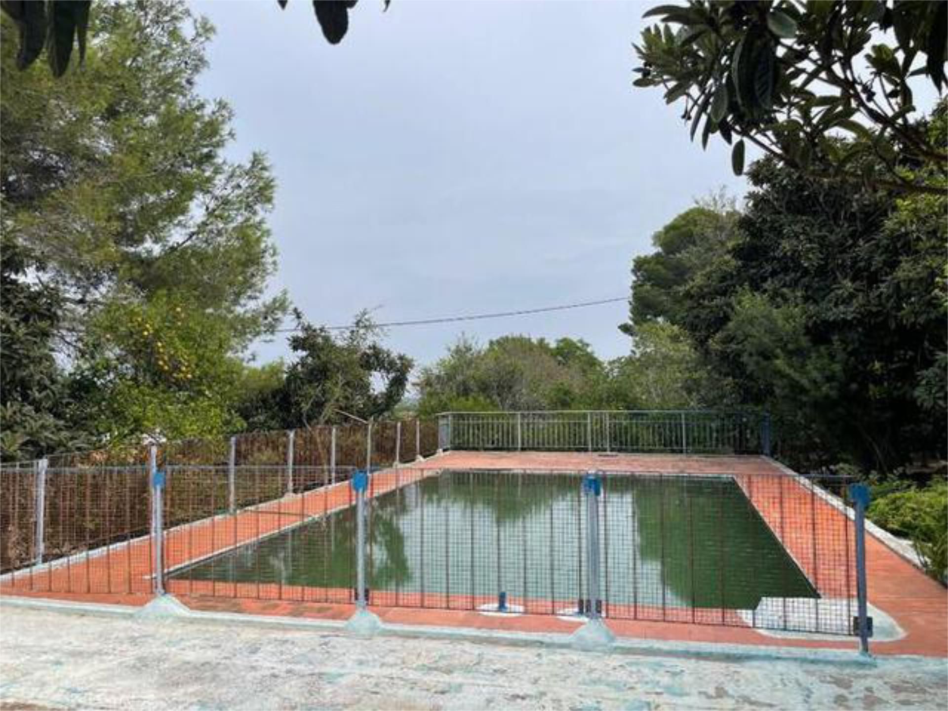 Single-family semi-detached for sale in Urbanitzacions i Pedanies Nord Swimming pool of Single-family semi-detached for sale in Alzira with Swimming Pool