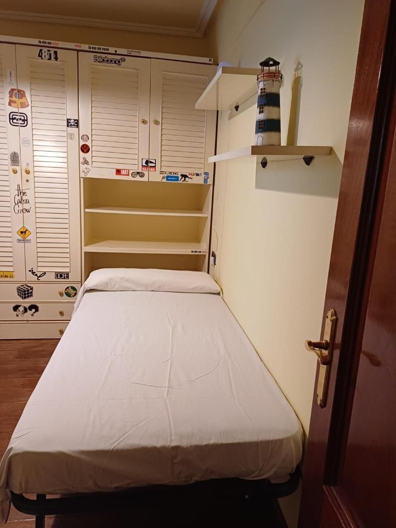 Pis per a compartir a Miramar Bidea, 33, Arangoiti Dormitori de Pis per a compartir en Bilbao amb Calefacció, Moblat i Forn