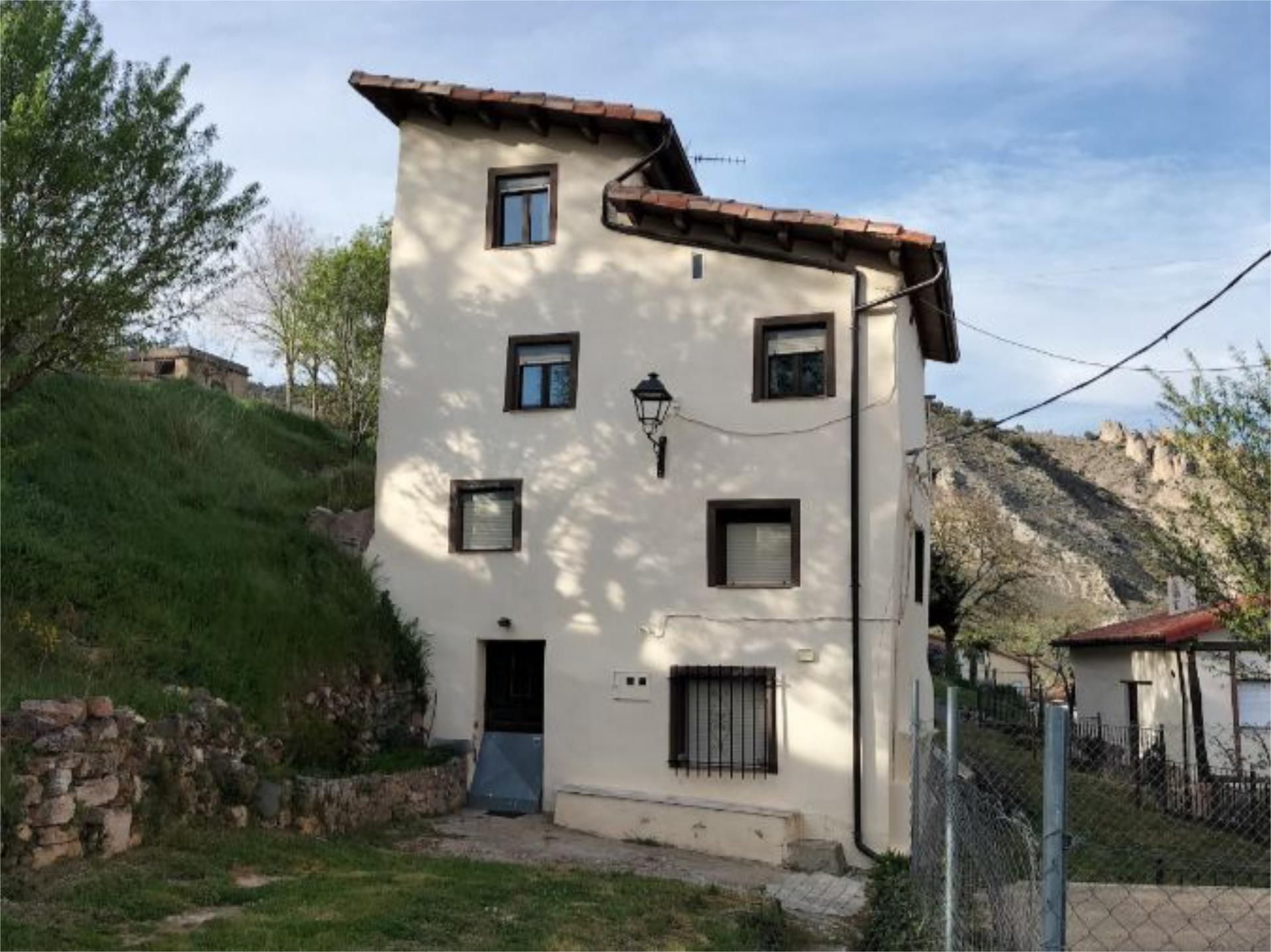 Casa adosada en venda a Calle Larga, 5, Poza de la Sal Vista exterior de Casa adosada en venda en Poza de la Sal