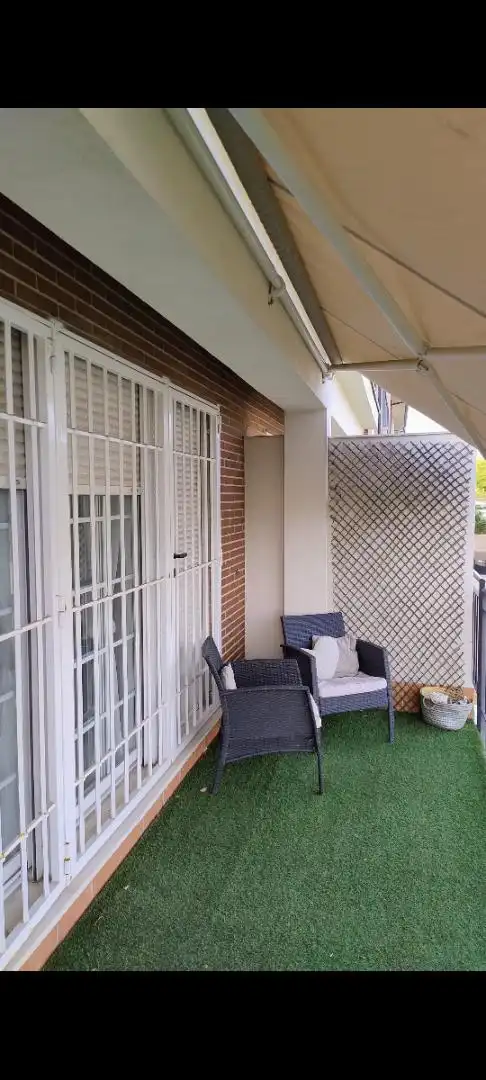 Room in Calle Arousa, 46, Las Castañeras - Bulevar