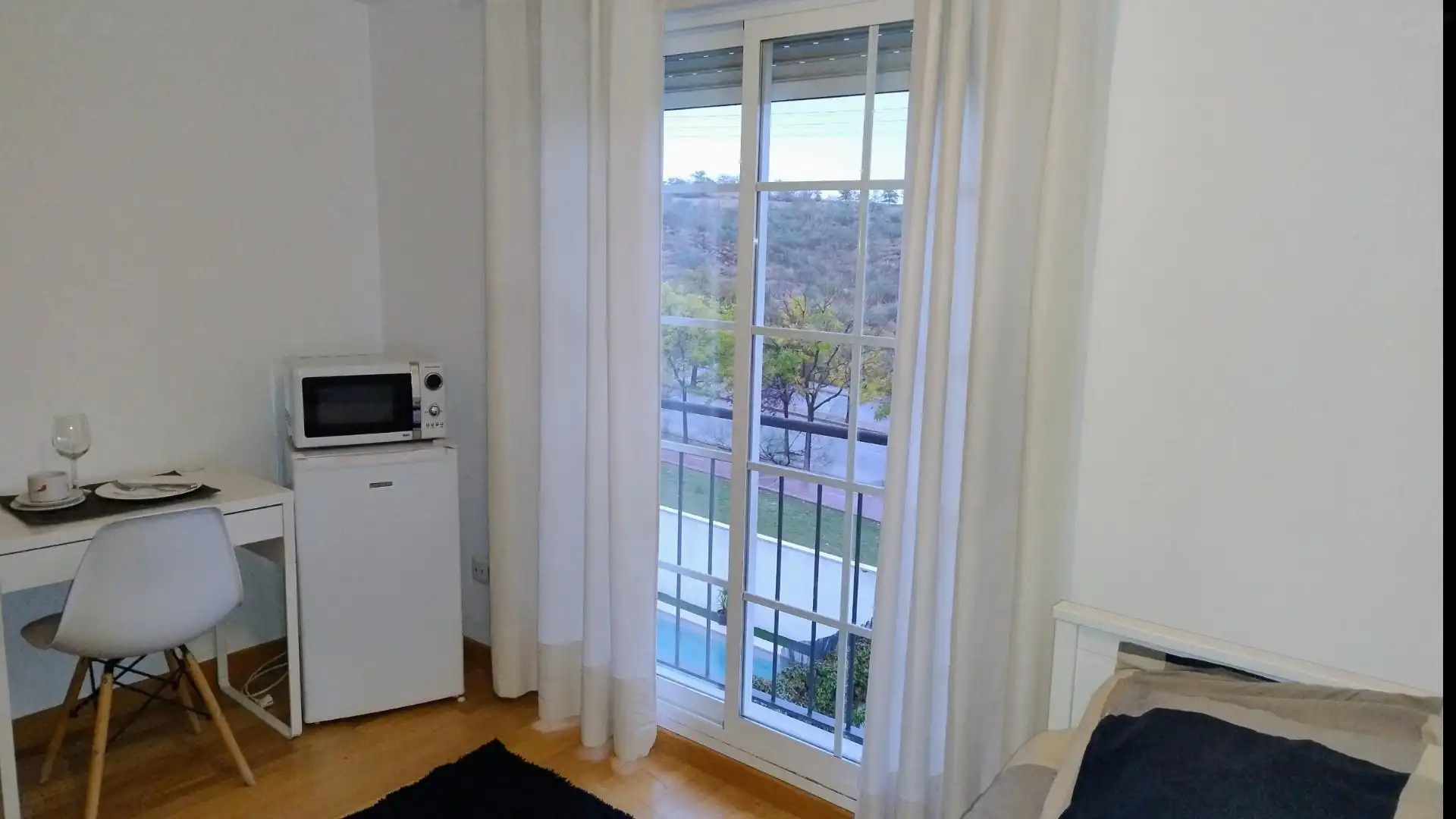 Room in Calle Arousa, 46, Las Castañeras - Bulevar