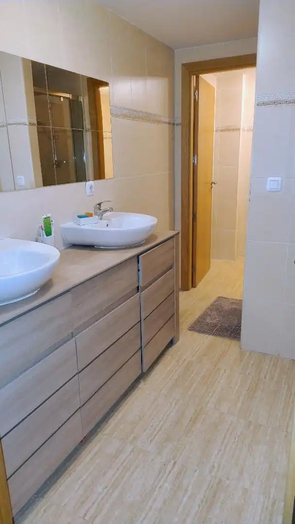 Room in Calle Arousa, 46, Las Castañeras - Bulevar