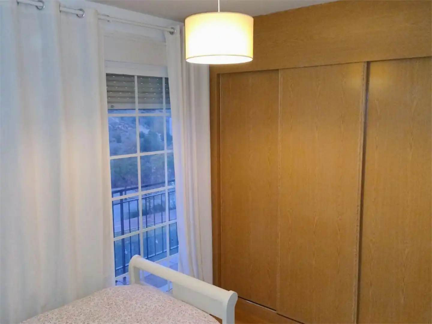 Bedroom of Flat for share in Arroyomolinos (Madrid)  with Air Conditioner, Heating and Private garden