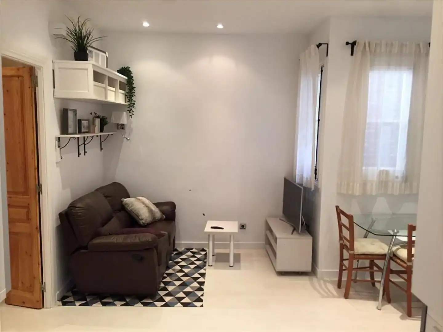 Apartments for rent in Calle Gran Vía, 8, Casco Antiguo Living room of Apartments for rent in Cáceres
