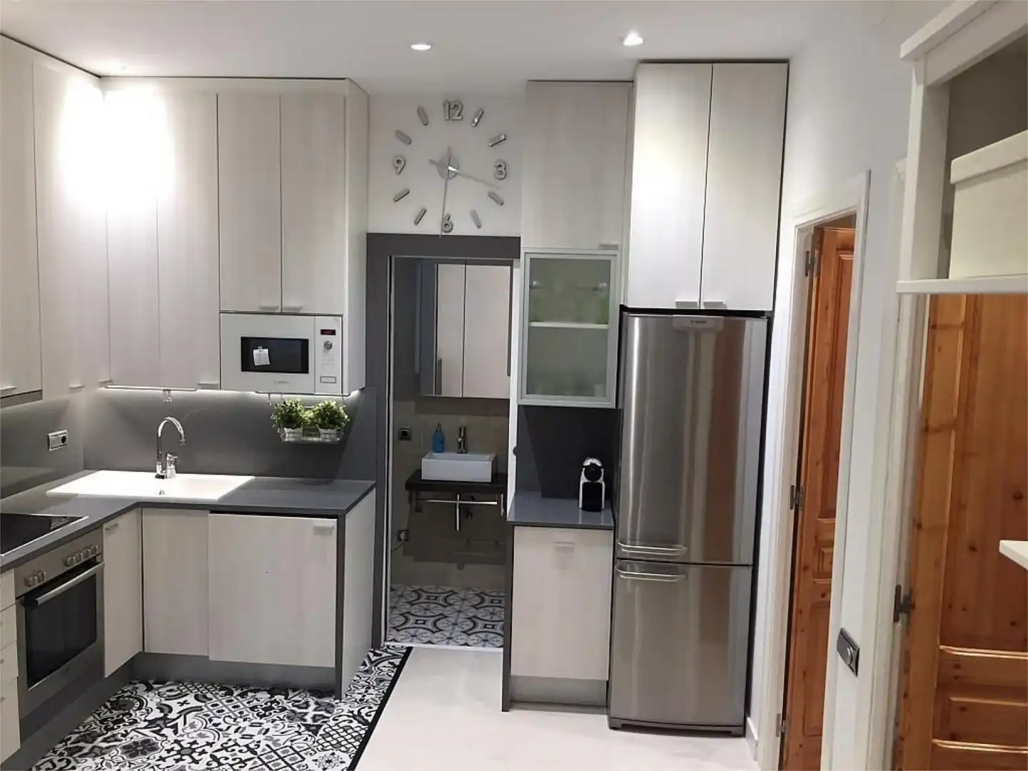 Apartments for rent in Calle Gran Vía, 8, Casco Antiguo Kitchen of Apartments for rent in Cáceres
