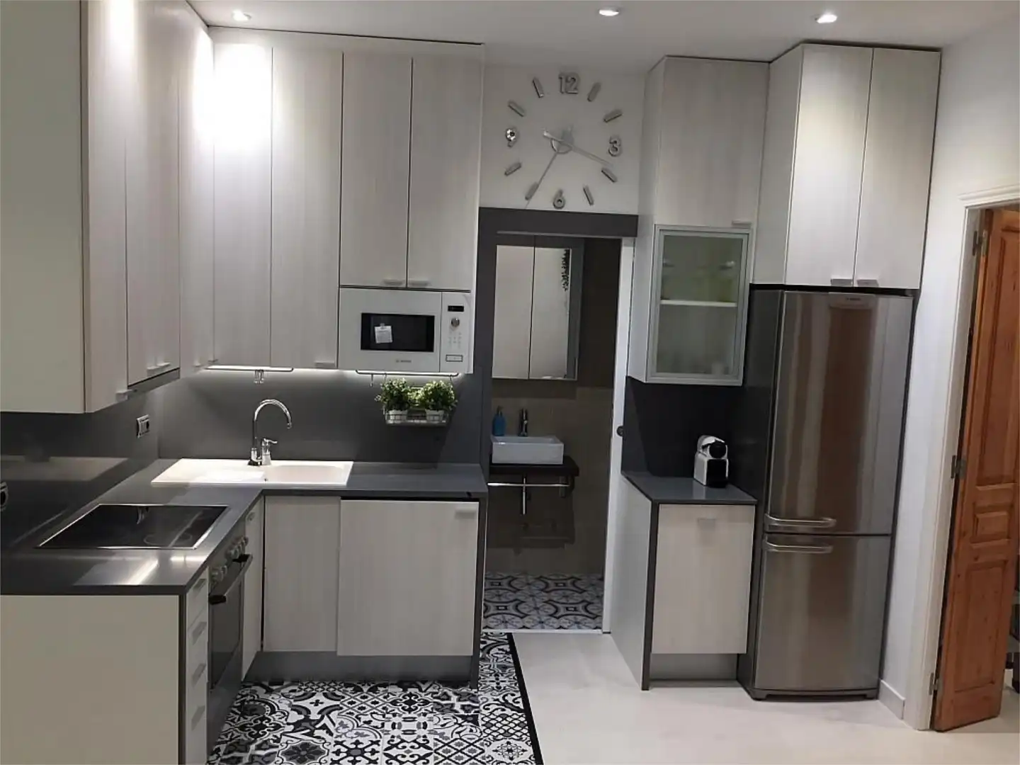Apartments for rent in Calle Gran Vía, 8, Casco Antiguo Kitchen of Apartments for rent in Cáceres