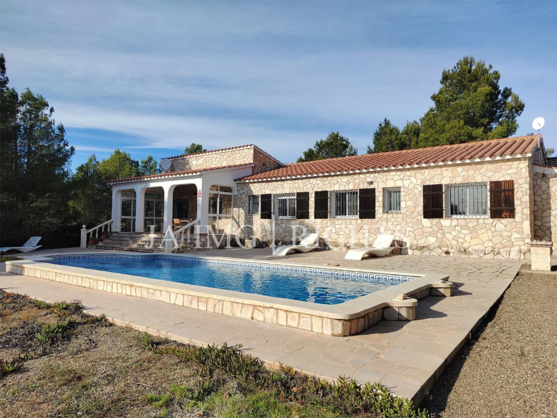 Casa o xalet en venda a Avinguda del Museu, 8a, Sant Jordi d'Alfama Vista exterior de Casa o xalet en venda en L'Ametlla de Mar amb Terrassa i Piscina