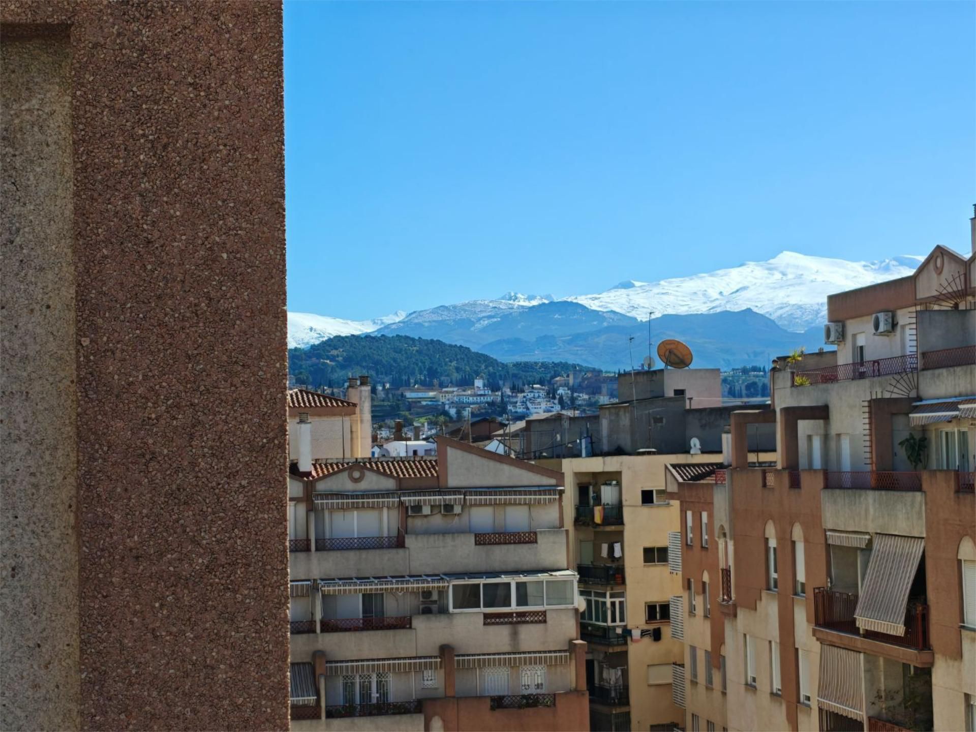 Exterior view of Flat for rent in  Granada Capital  with Air Conditioner, Heating and Terrace