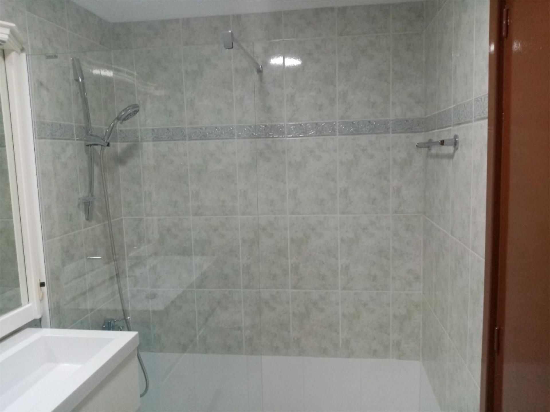 Bathroom of Duplex for sale in San Adrián