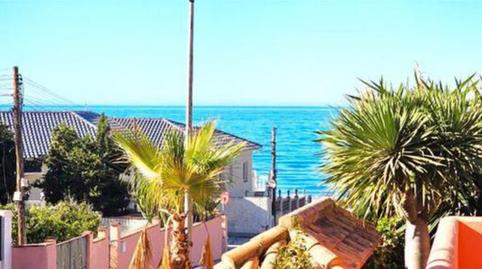 Foto 2 de Piso en venta en Costabella, Málaga