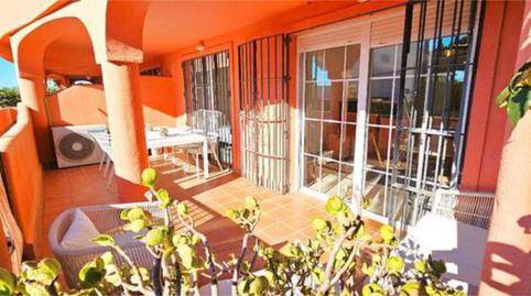Foto 4 de Piso en venta en Costabella, Málaga