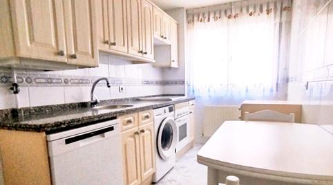 Foto 3 de Pis en venda a Calle Rafael María de Labra, 15, Fozaneldi - Tenderina, Asturias