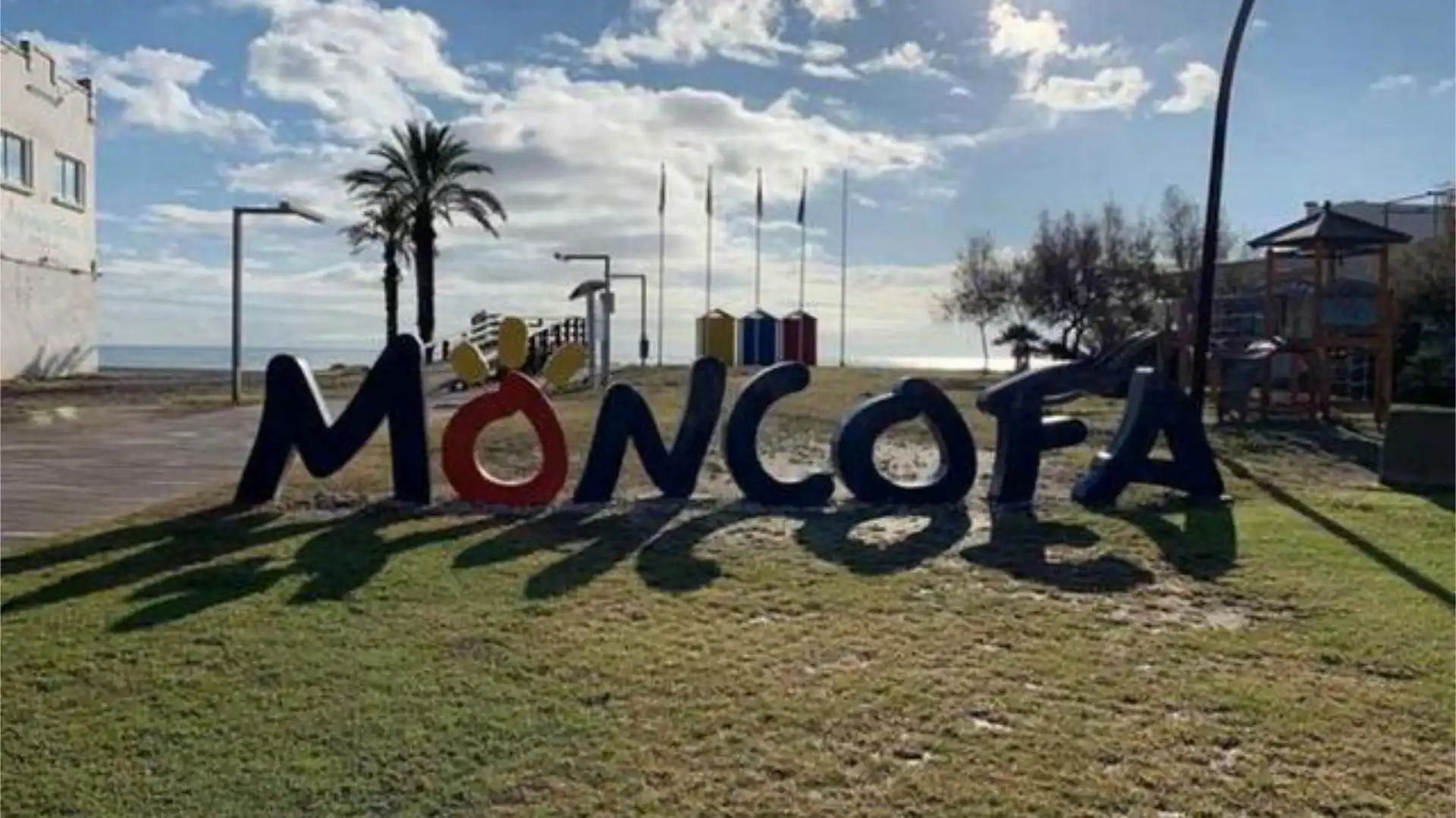 Außenansicht von Wohnungen zum Verkauf in Moncofa mit Schwimmbad