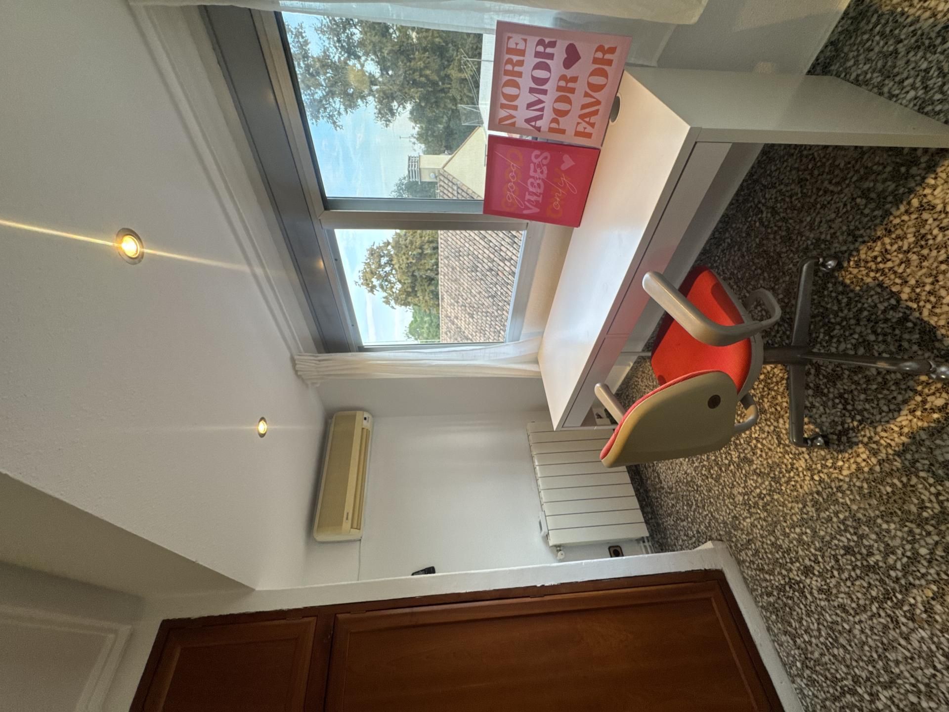 Habitación de Piso de alquiler en Burjassot con Amueblado