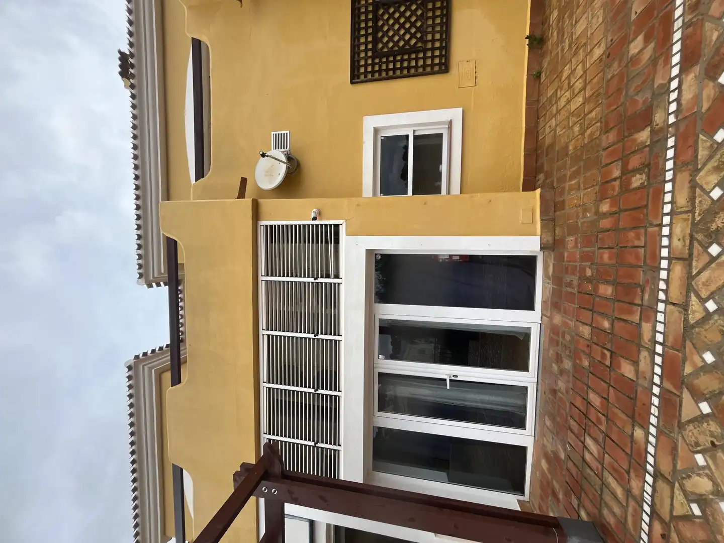 Vista exterior de Local de alquiler en Cartagena con Aire acondicionado