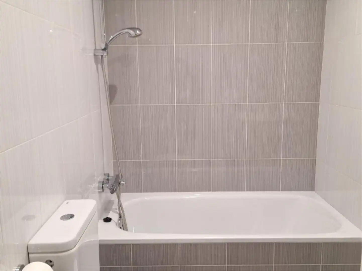 Piso en venta en Avinguda Terra Alta, 56, Batea Baño de Piso en venta en Batea con Calefacción, Parquet y Parking comunitario
