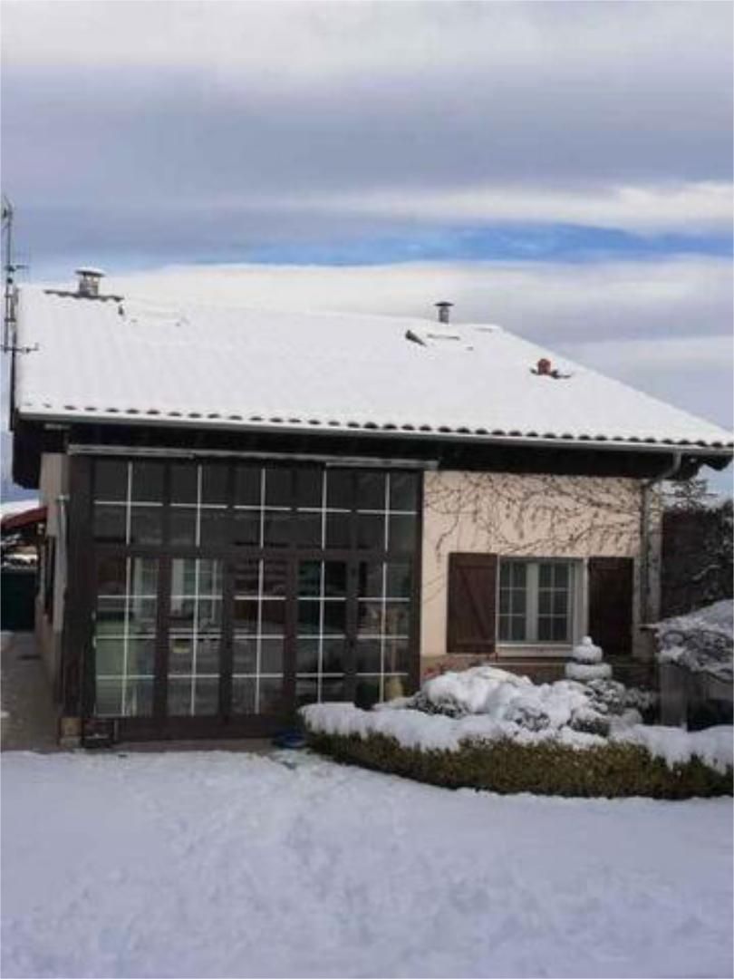 Casa adosada en venda a Ayegui / Aiegi Vista exterior de Casa adosada en venda en Ayegui / Aiegi amb Terrassa i Piscina