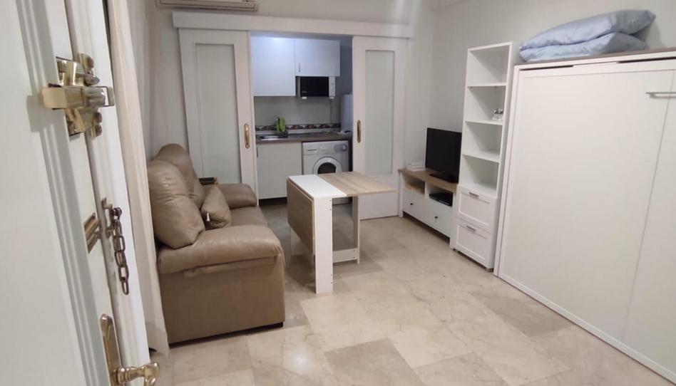 Piso de alquiler en Calle Garellano, 4, Ciudad Jardín - Zoco, Córdoba - imagen 1 Foto 1 de Piso de alquiler en Calle Garellano, 4, Ciudad Jardín - Zoco, Córdoba