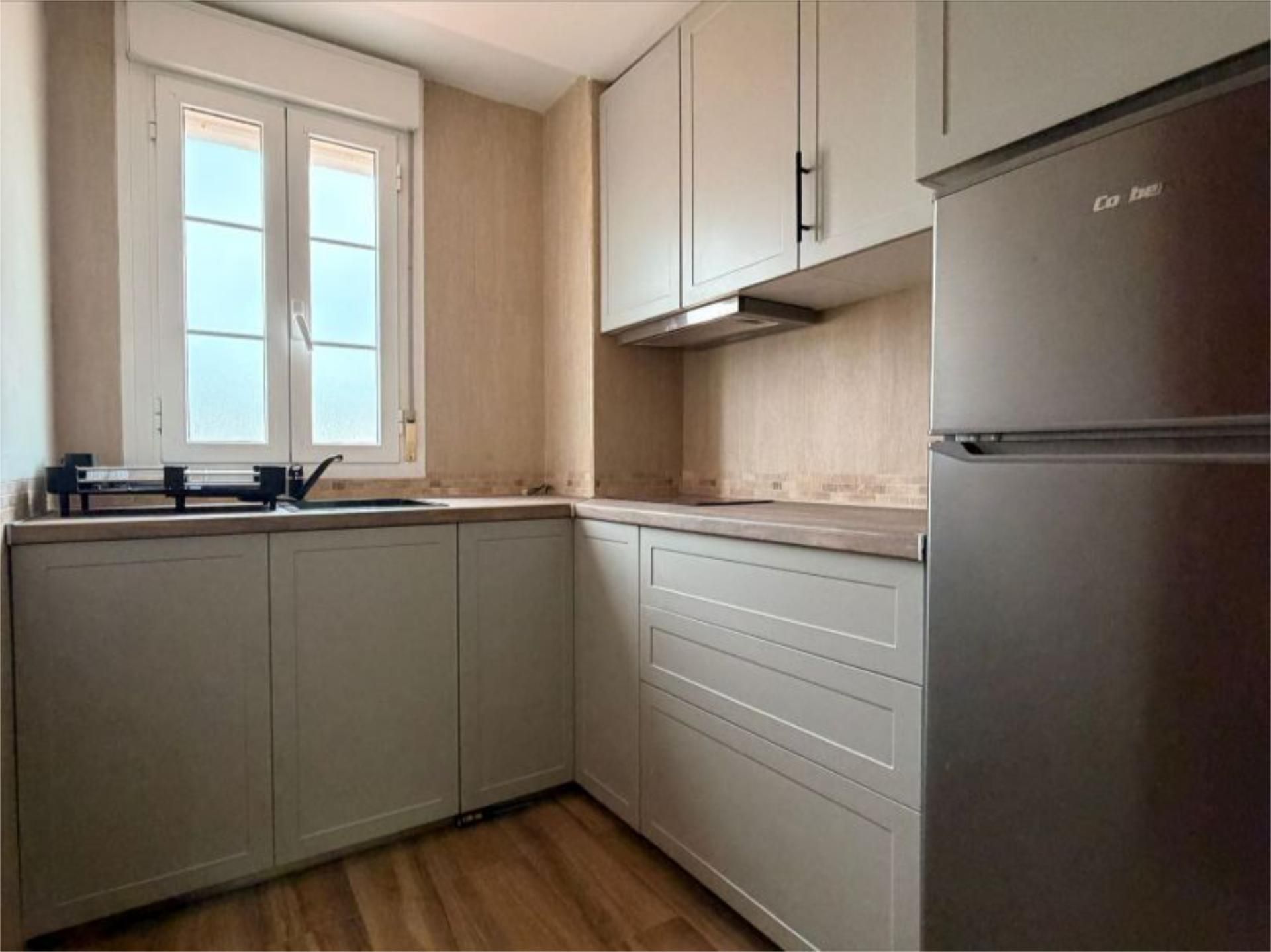 Cuina de Estudi de lloguer en  Madrid Capital amb Aire condicionat, Calefacció i Moblat